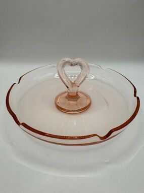 L.E. Smith Pink Depression Glass Trinket Dish with Heart Shaped Handle.